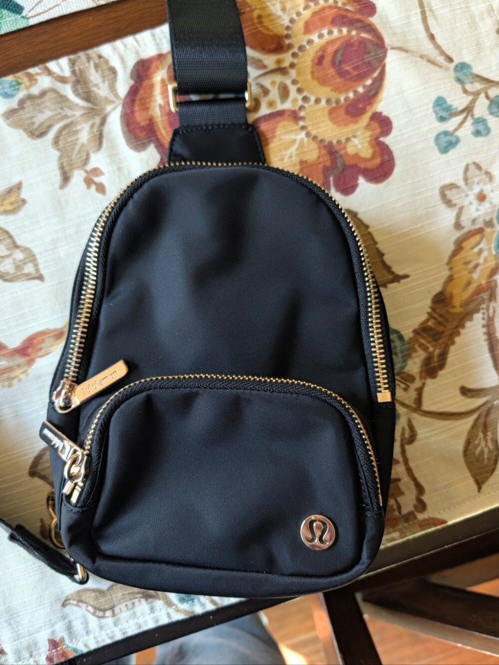 lululemon Crossbody Camera Bag 2L Black Crossbody Bag